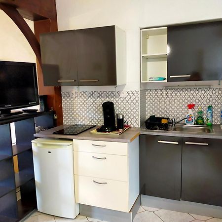 Studio En Rdc Avec Balcon Centre Vitre Εξωτερικό φωτογραφία