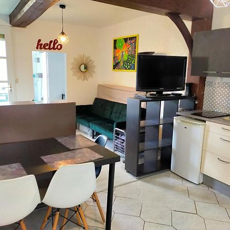 Studio En Rdc Avec Balcon Centre Vitre Εξωτερικό φωτογραφία