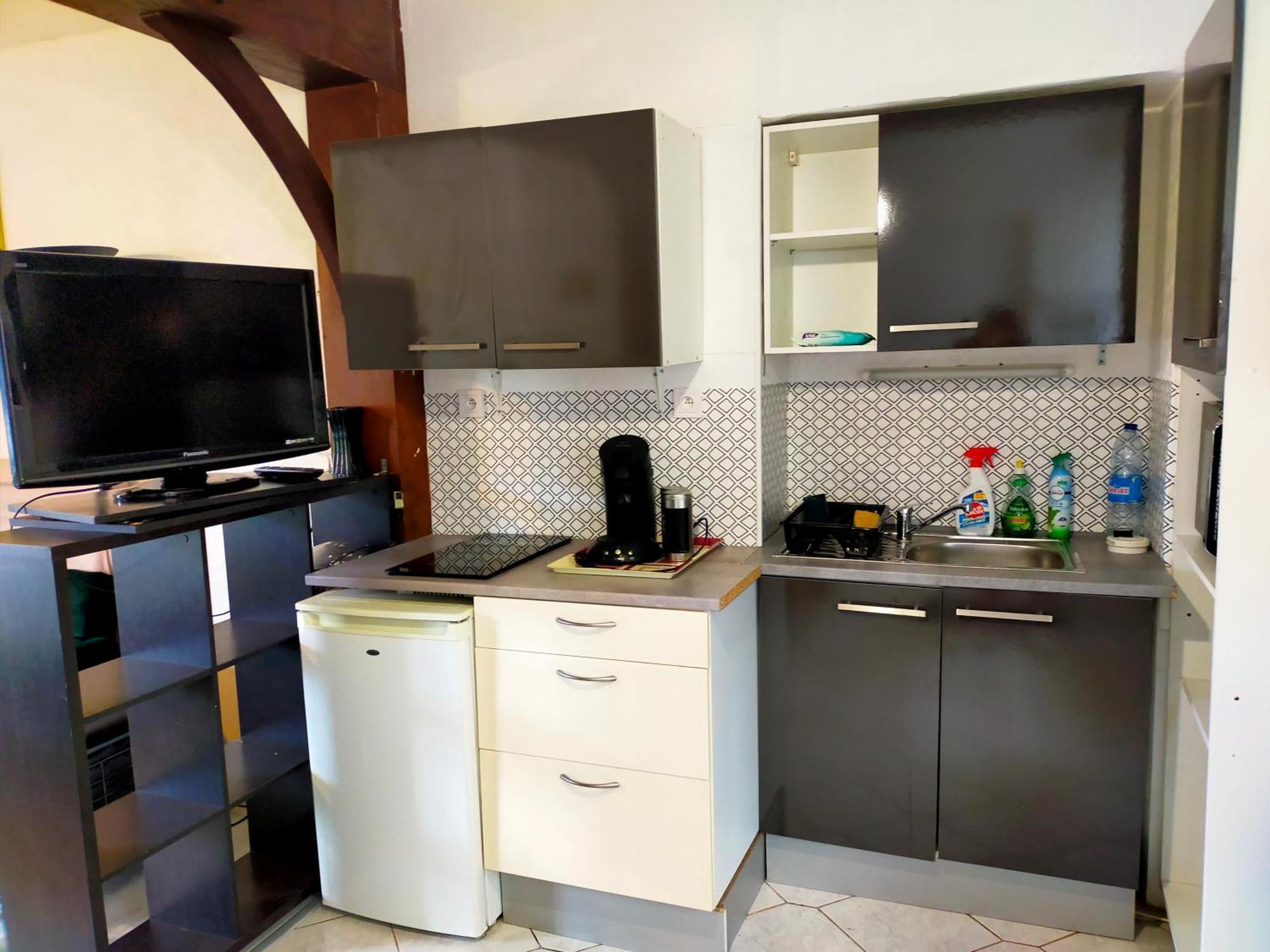 Studio En Rdc Avec Balcon Centre Vitre Εξωτερικό φωτογραφία
