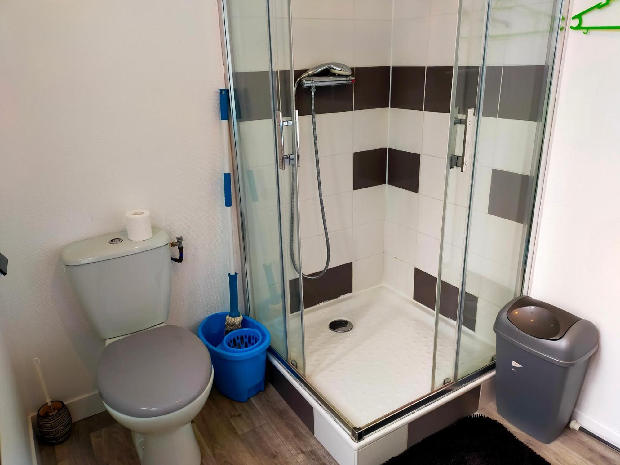Studio En Rdc Avec Balcon Centre Vitre Εξωτερικό φωτογραφία